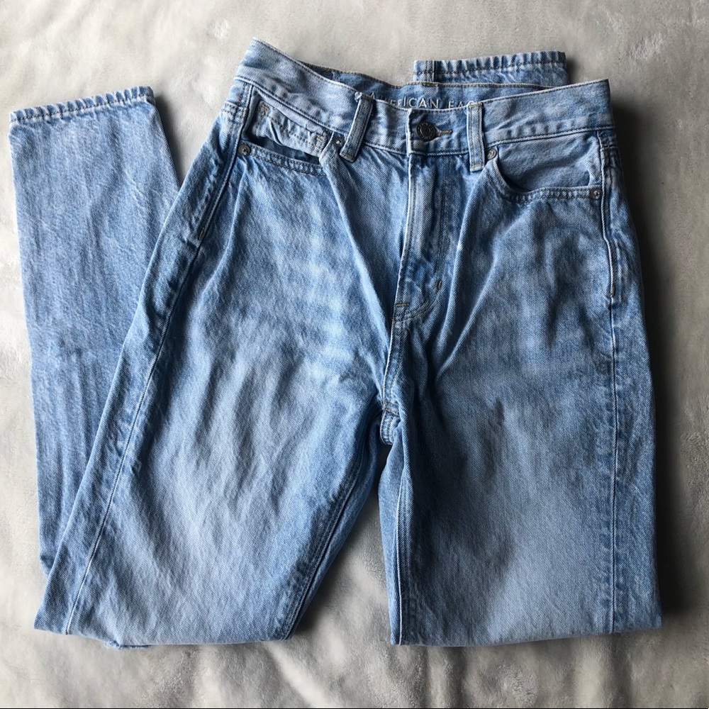 American Eagle Ripped Mom Jeans - Light Blue Wash